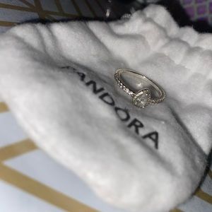 PANDORA Classic Teardrop Halo Ring